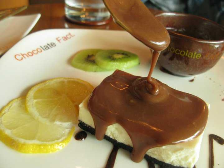 เค้กช็อกโกแลตลาวา ที่ Chocolate Fact. @นิมมาน